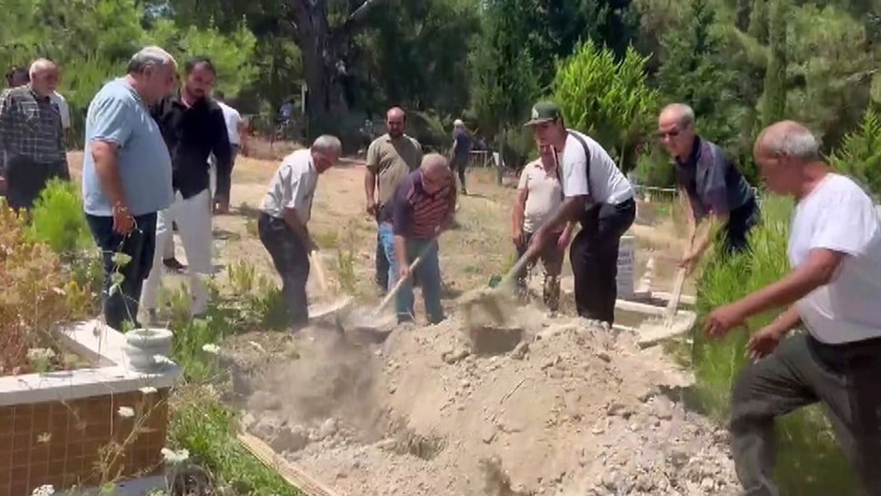 17 yıllık cinayetin kurbanı Ebru Koyuncu toprağa verildi