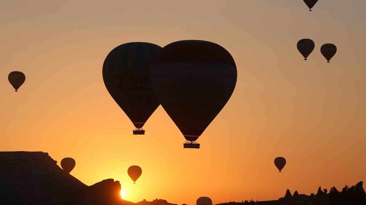 6 ayda 306 bin 777 turist Kapadokya’yı kuş bakışı izledi