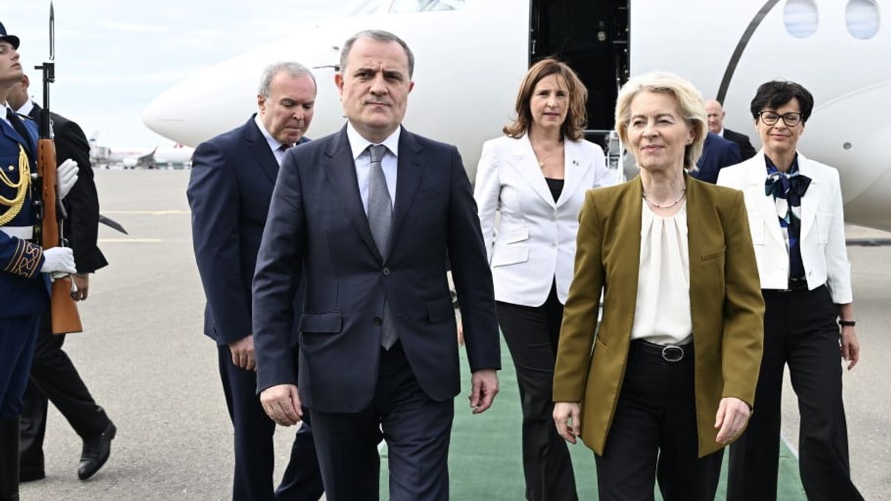 AB komisyonu başkanı Ursula von der Leyen Azerbaycan'da