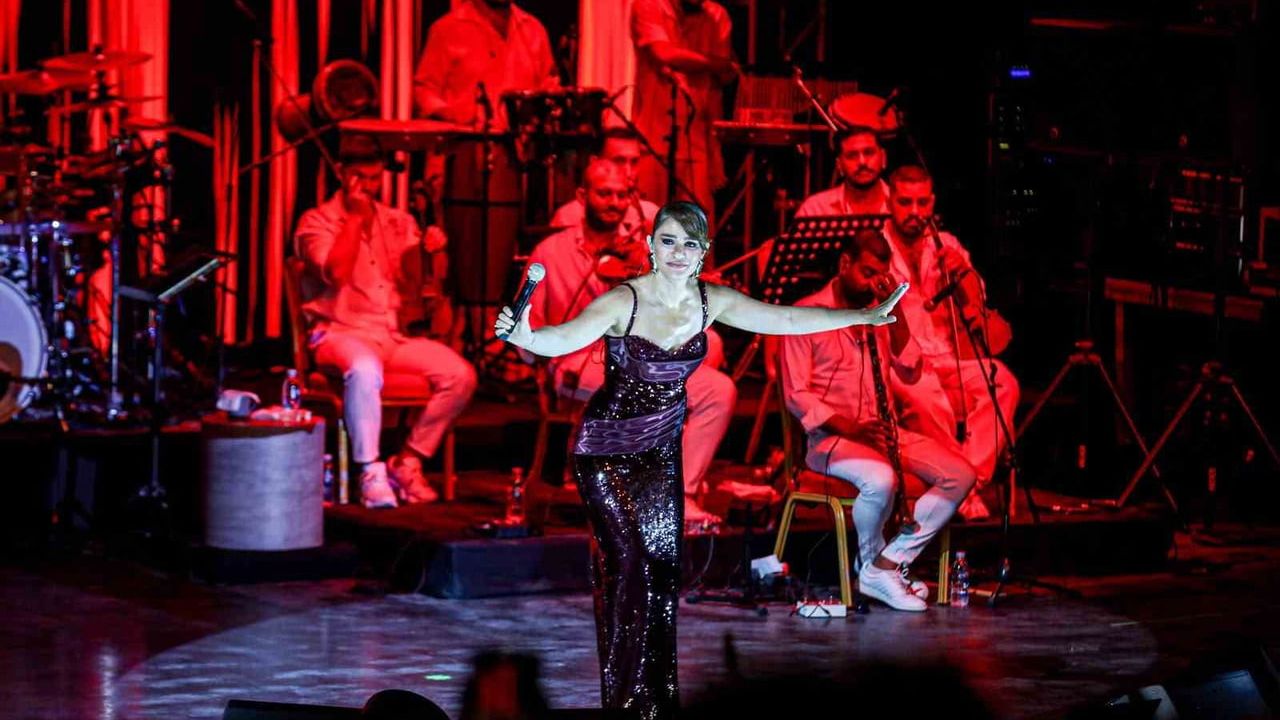 Açıkhavada duygu ve coşku Derya Bedavacı ile buluştu