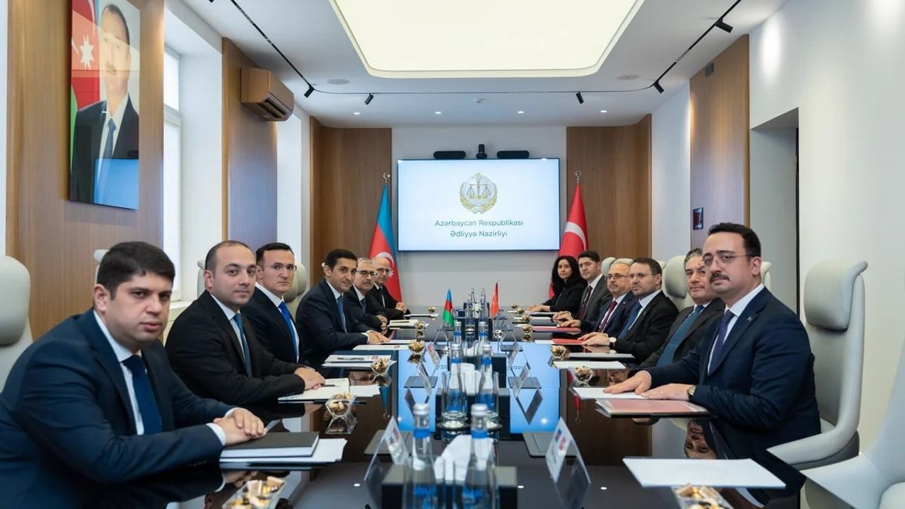 Adalet bakanı Gürlek, Azerbaycanlı mevkidaşı Ahmadov ile bir araya geldi