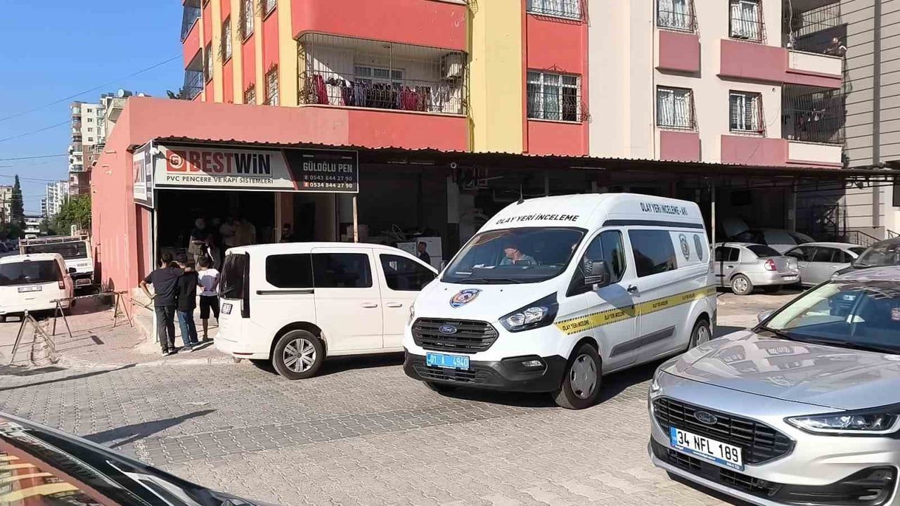 Adana’da iş yerinde vurulan PVC ustası yaşamını yitirdi