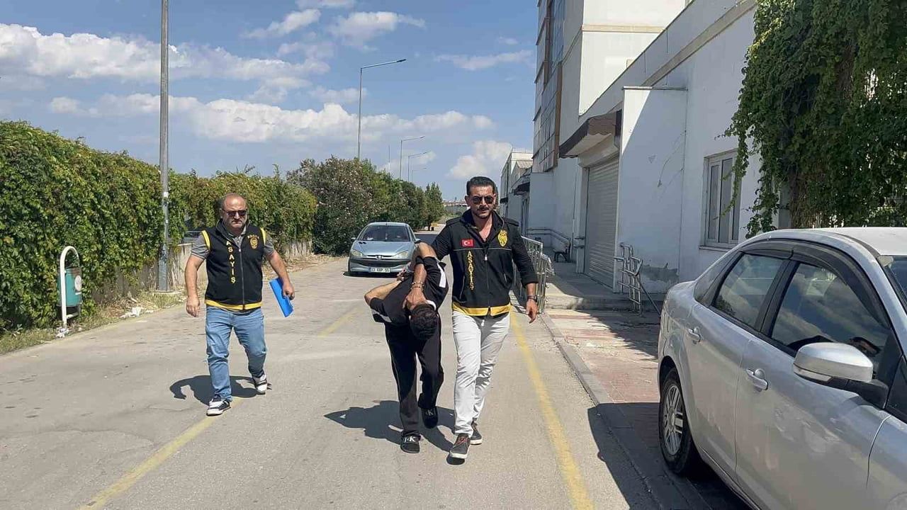 Adana'da tartışma kanlı bitti: üç kişi öldü, zanlı tutuklandı