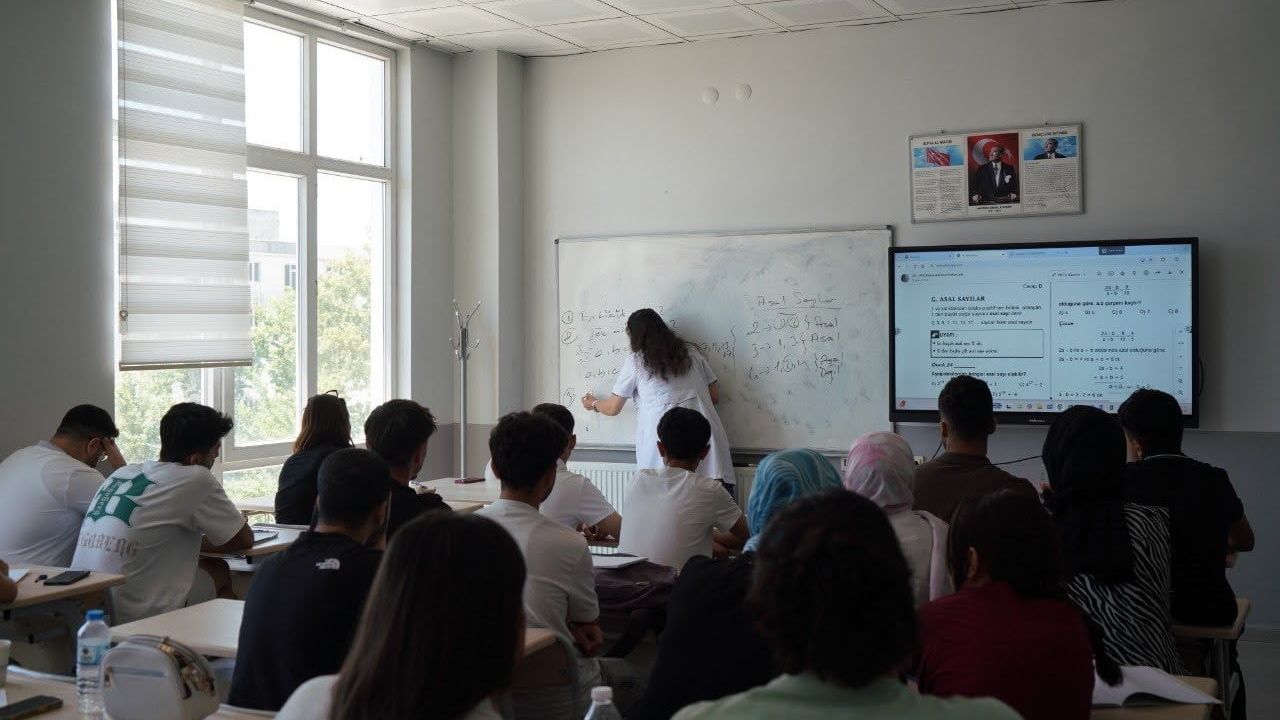 Adıyaman Belediyesi'nden KPSS adaylarına ücretsiz 8 haftalık genel tekrar kursu