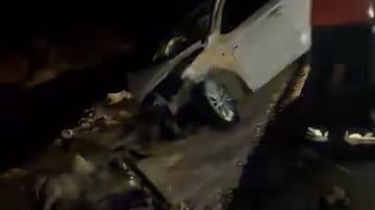 Adıyaman’da iki araç çarpıştı: 4 yaralı