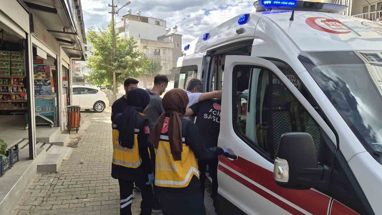 Adıyaman'da motosikletle çarpışan otomobil sürücüsü kaçtı: 1 yaralı