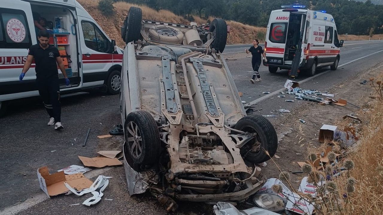 Adıyaman Gölbaşı'nda iki hafif ticari araç çarpıştı: dört yaralı