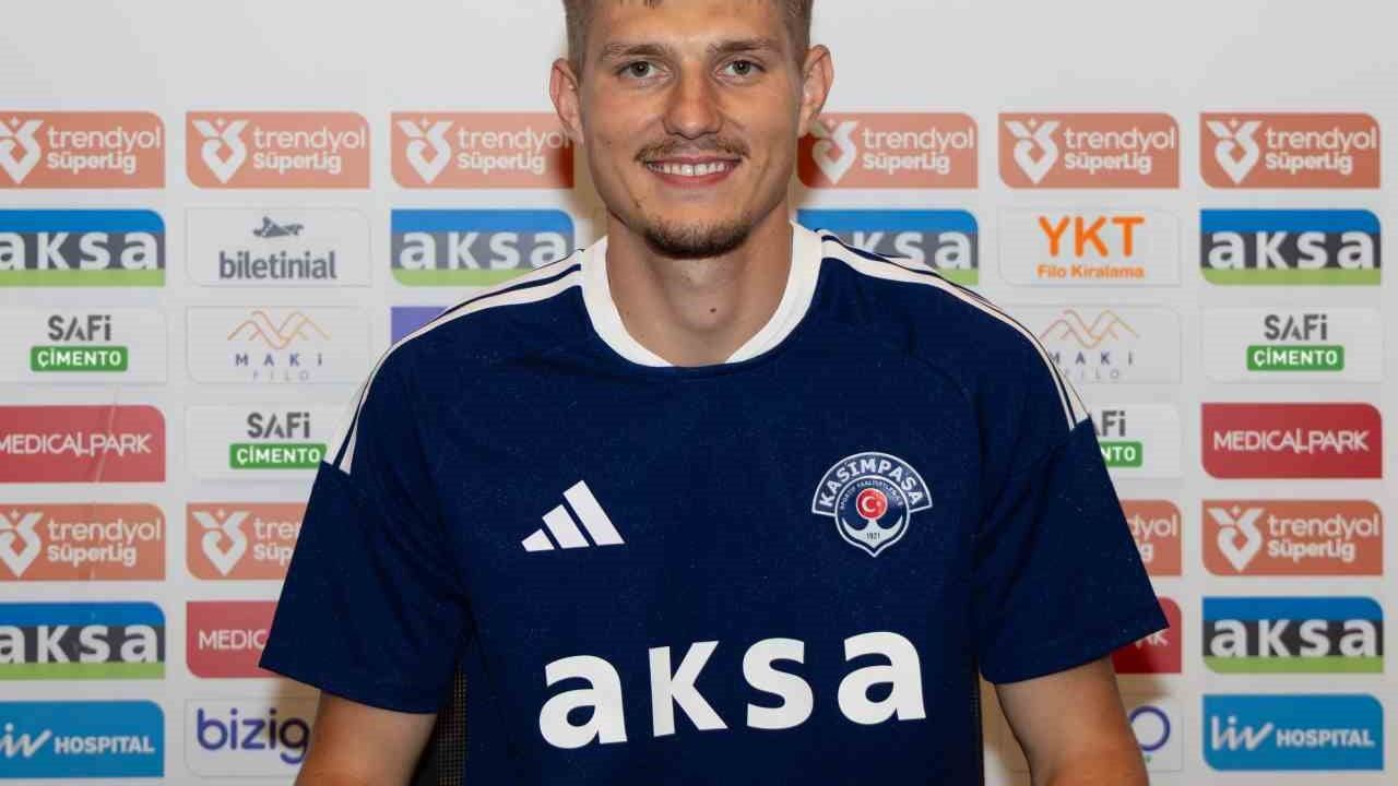 Adrian Benedyczak yeniden Kasımpaşa formasıyla sahaya dönüyor