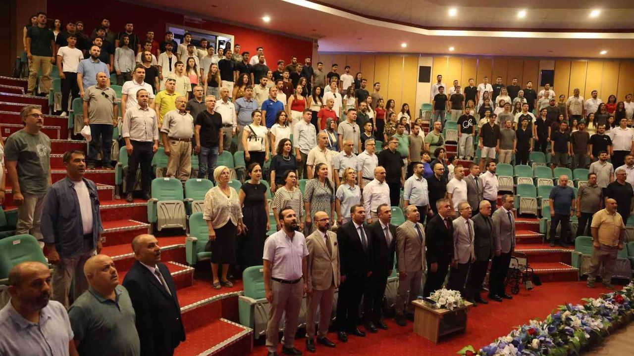 ADÜ'de 15 Temmuz darbe girişimi uluslararası ilişkiler perspektifinden ele alındı