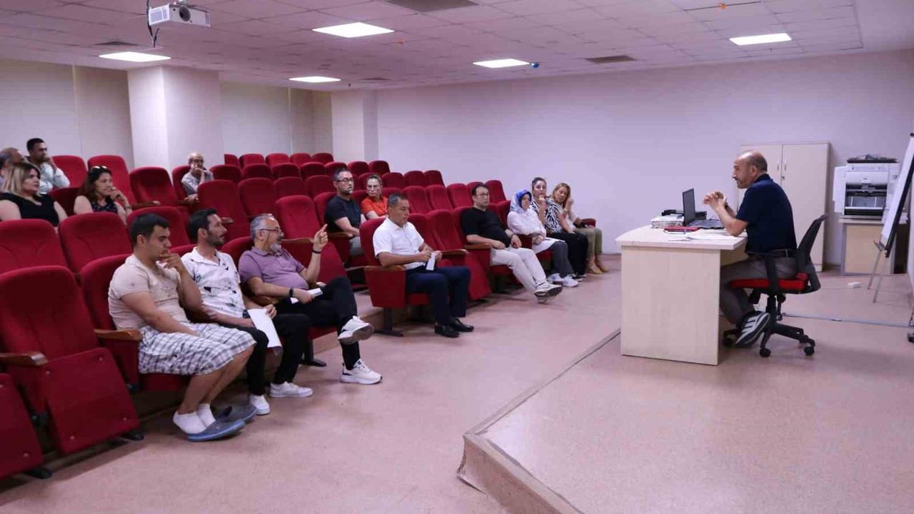 ADÜ Tıp Fakültesi'nde idari personel koordinasyon toplantısı