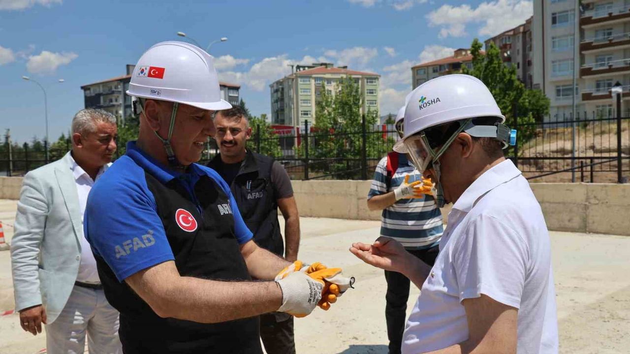 AFAD eğitiminde özel bireylere afet çantası tanıtıldı