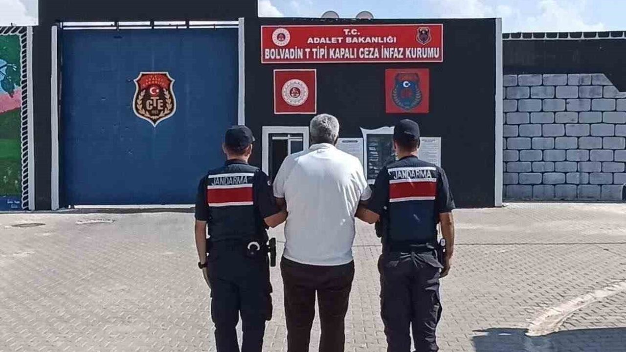 Afyonkarahisar'da aranan uyuşturucu şüphelisi jandarma ekiplerince yakalandı
