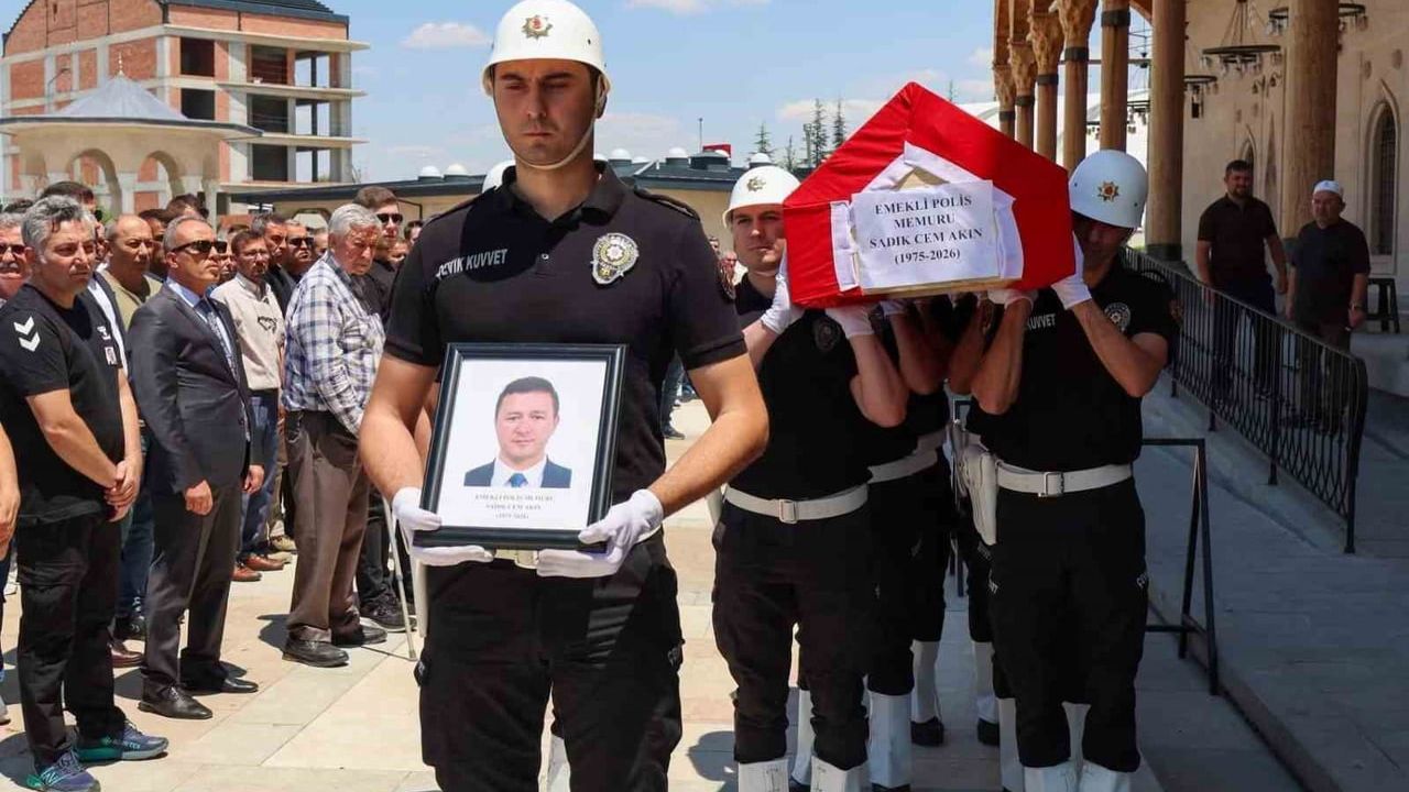Afyonkarahisar'da kanser sonucu hayatını kaybeden polis memuru uğurlandı