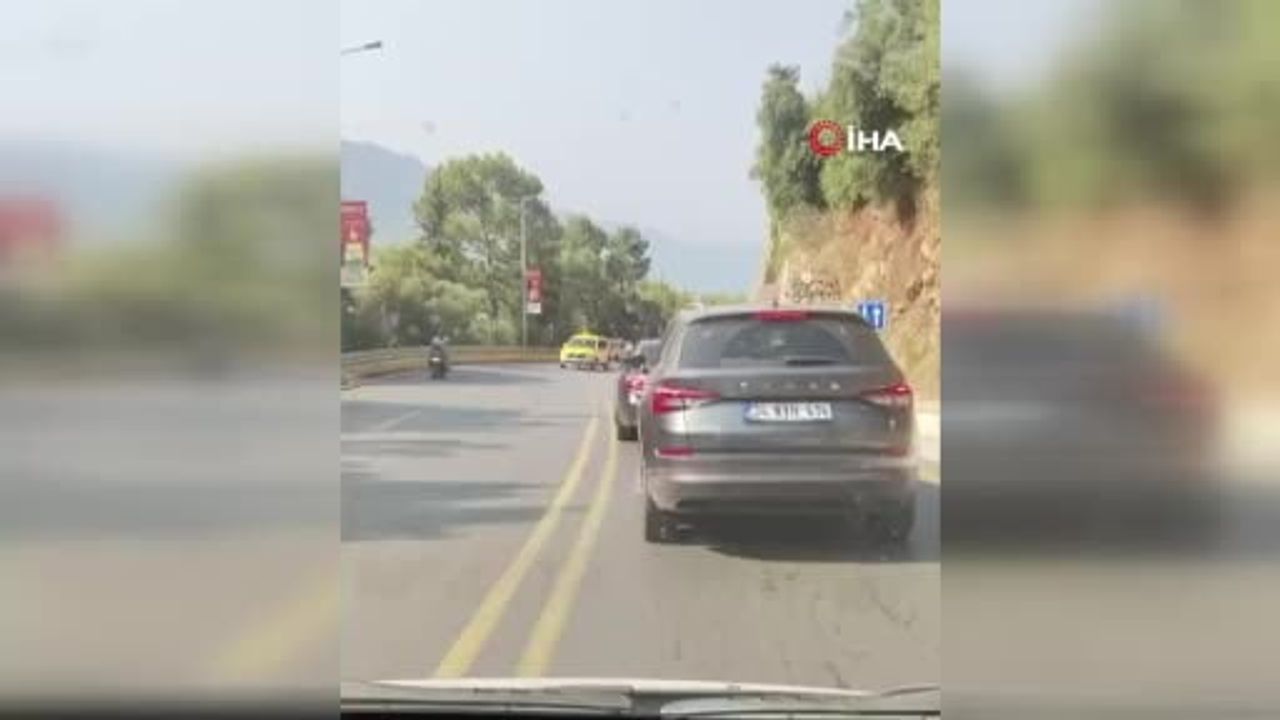 Ağabeyinin kullandığı araçtan yola savrulan genç hayatını kaybetti