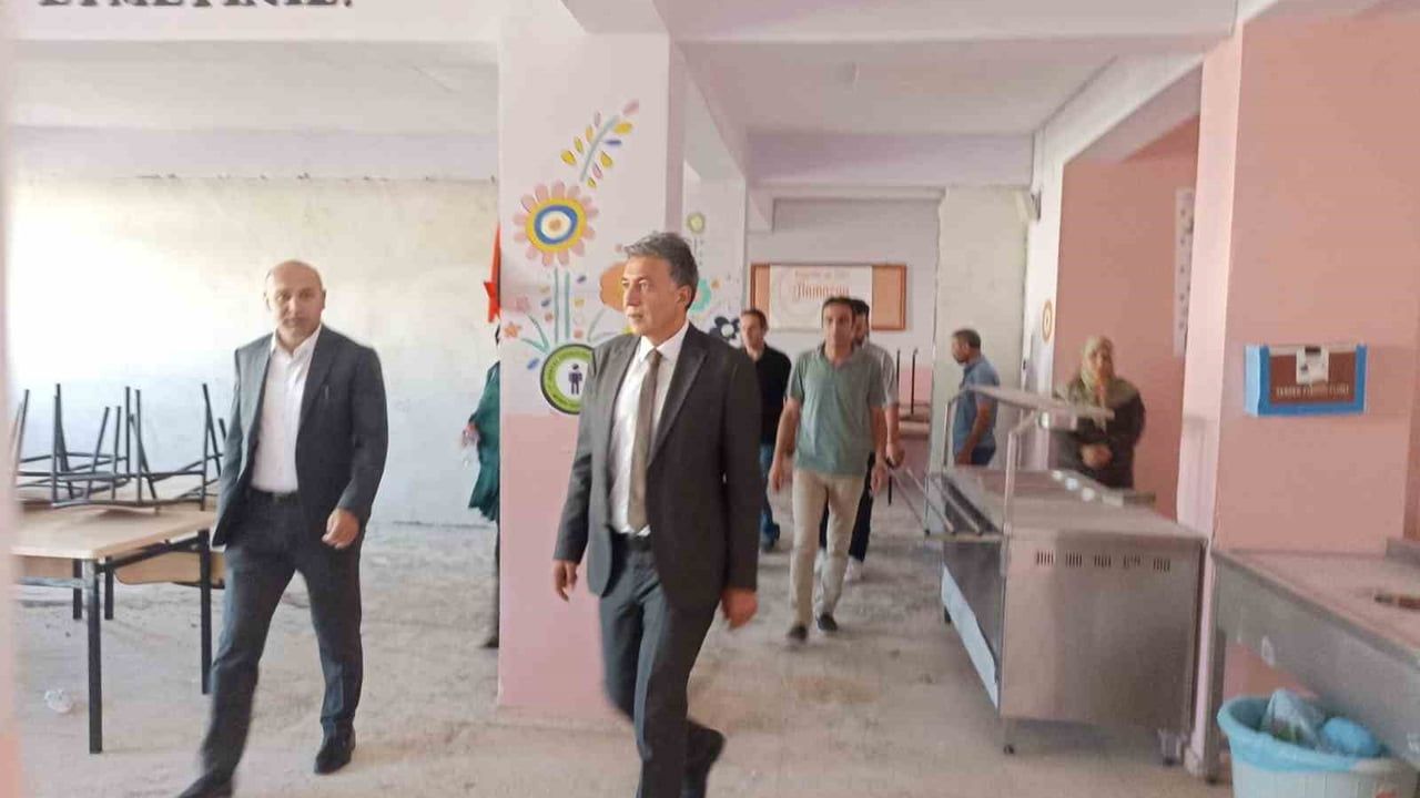Ağrı'da okullar yeni döneme sahada hazırlanıyor