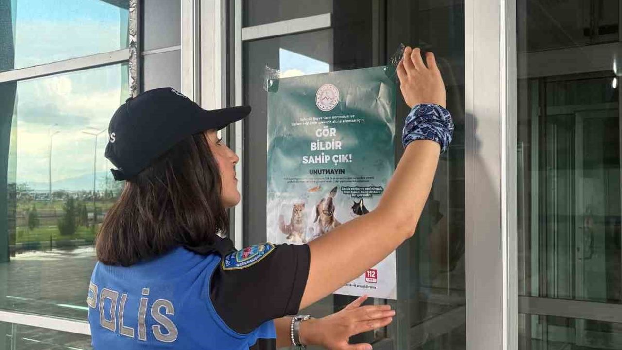 Ağrı'da sağlık çalışanları ve vatandaşlara Hayat 112 uygulaması tanıtıldı