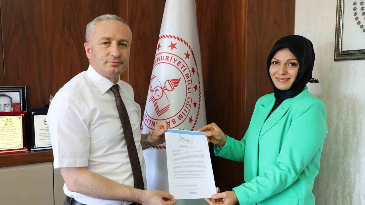 Ağrı'da Scientix elçisi Gülten Sökmen Özmüş kabul edildi