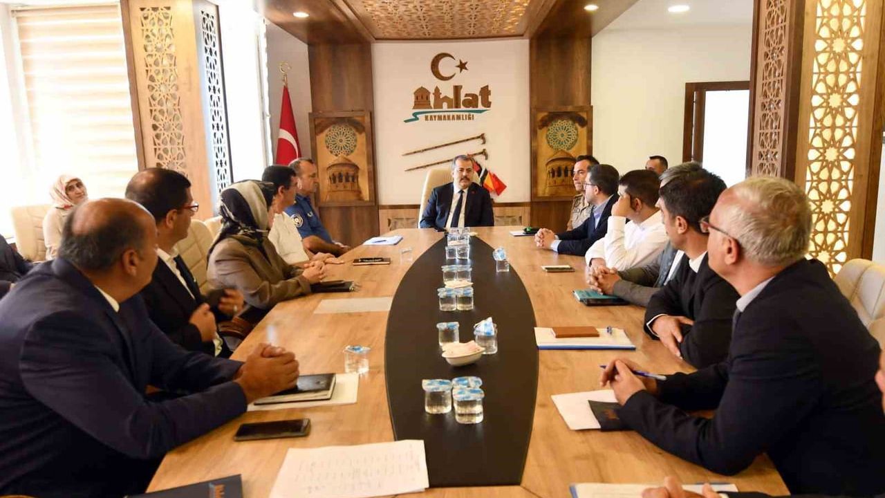 Ahlat kaymakamı Özgür Kaya göreve başladı