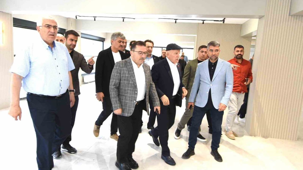 AK Parti Erzurum teşkilatı hizmetleri değerlendirdi
