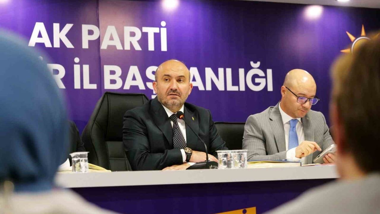 Ak Parti Eskişehir teşkilatında değerlendirme toplantısı