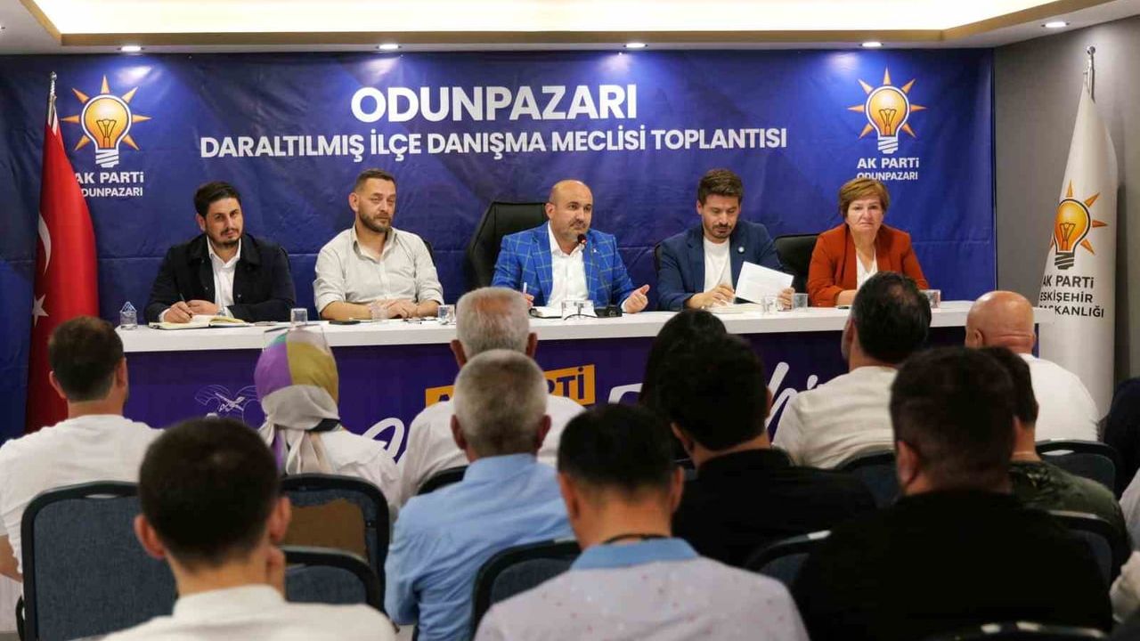 AK Parti Odunpazarı daraltılmış ilçe danışma meclisi toplantısı yapıldı