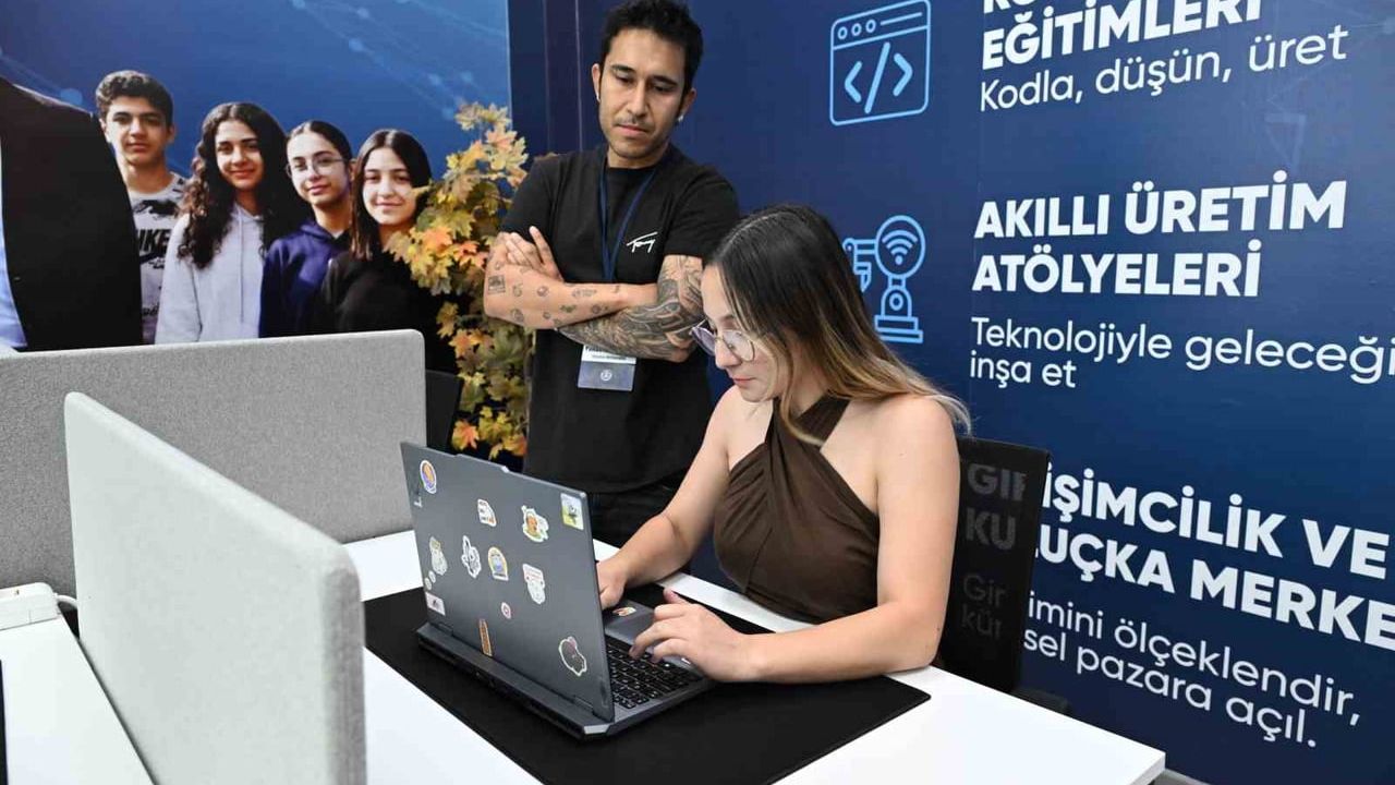 Akademi Manisa'da ücretsiz teknoloji eğitimleri başlıyor