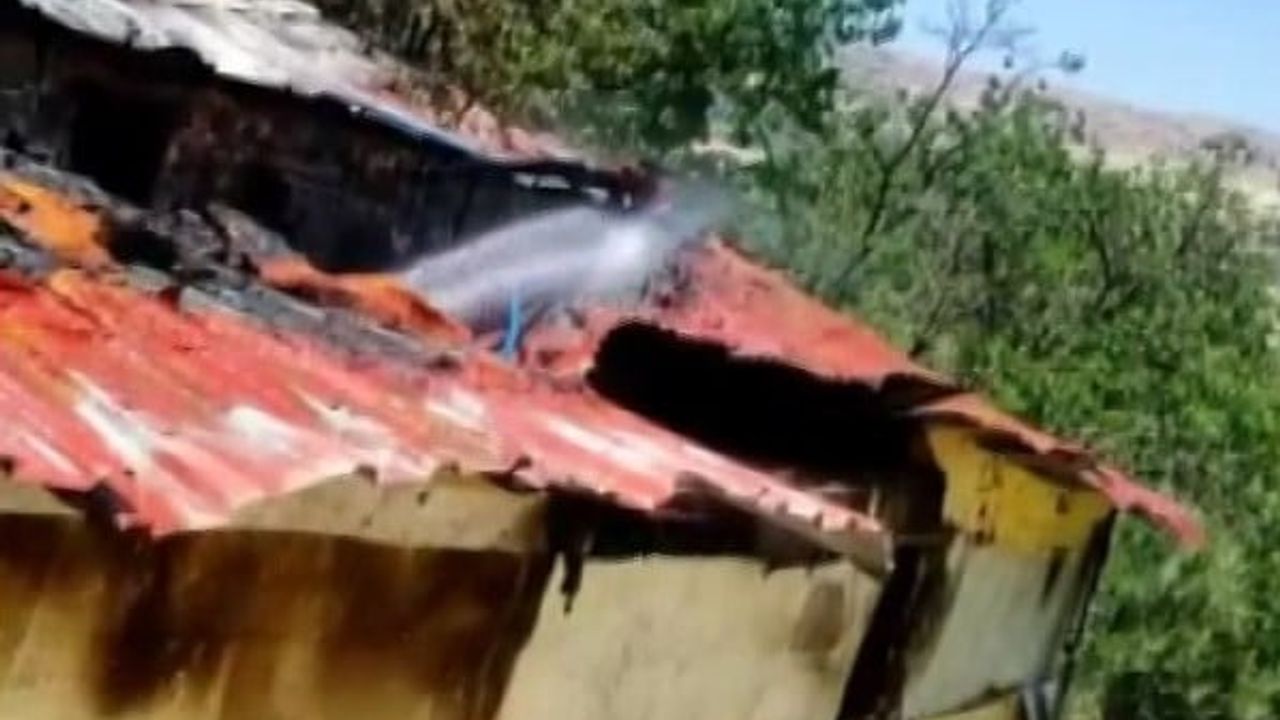 Akçadağ’da kümeste alevler: bin 650 tavuk yaşamını yitirdi