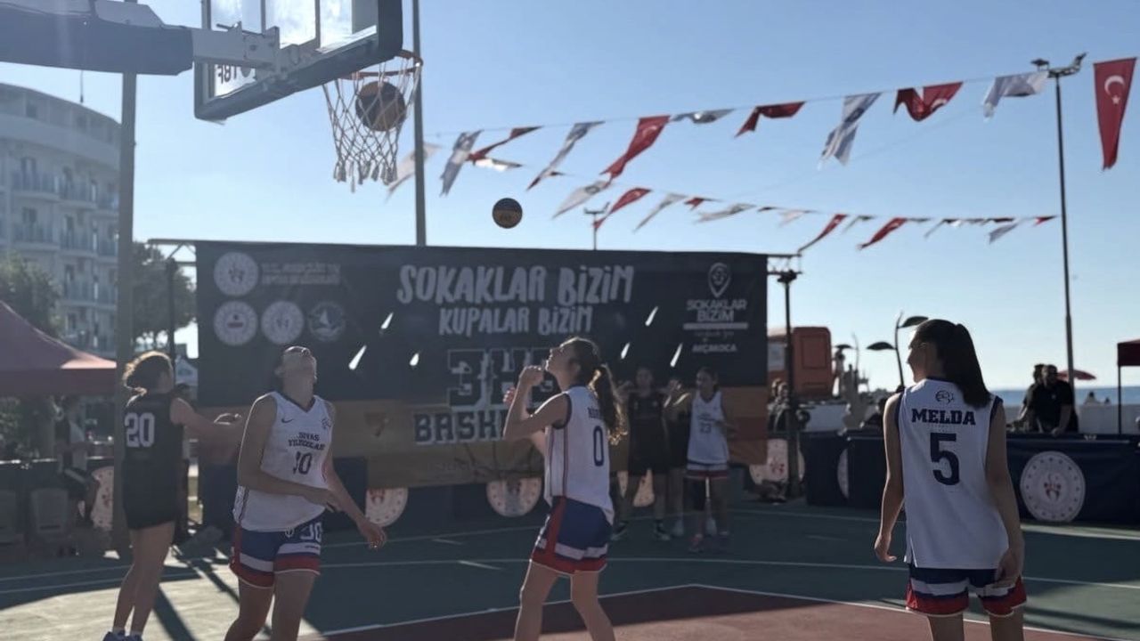 Akçakoca'da 3x3 sokak basketbolu şampiyonları Bolu ve Muğla oldu