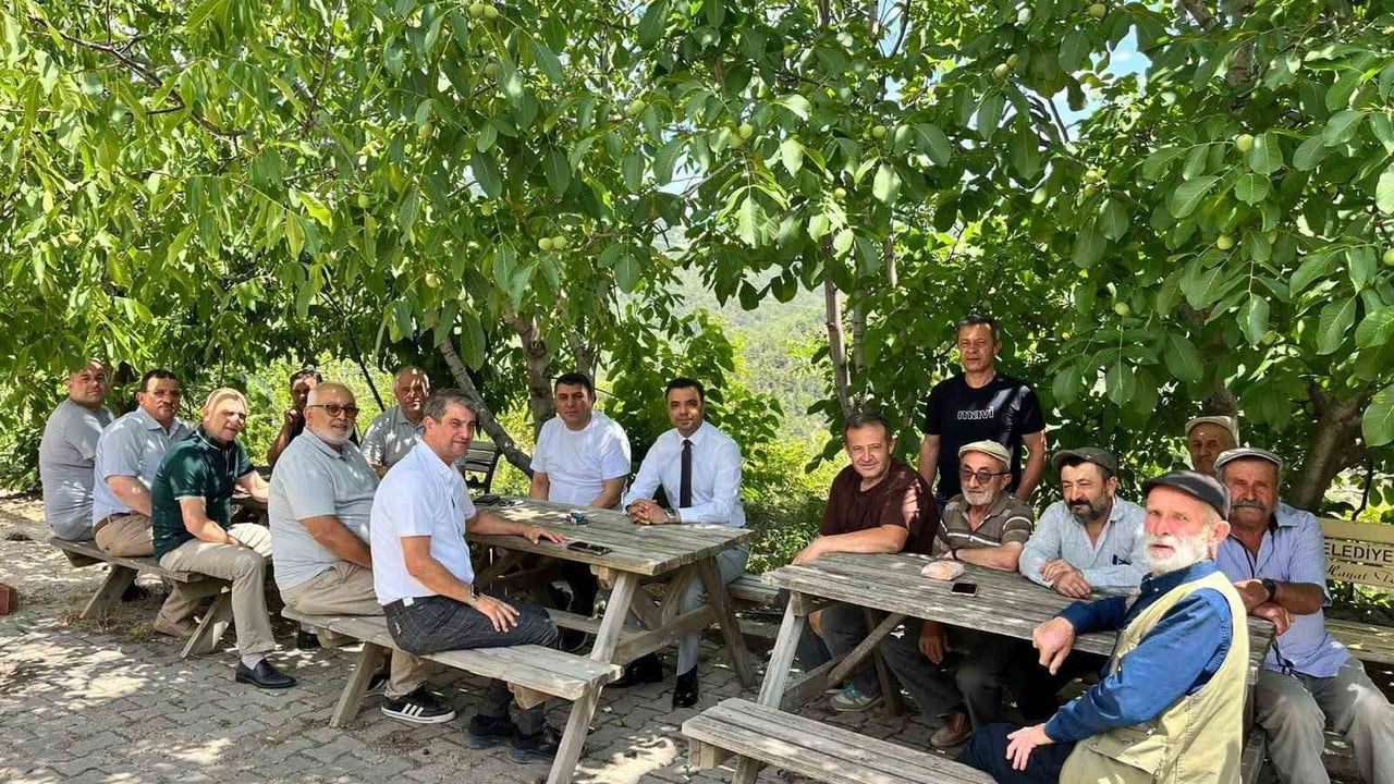 Akçasu ve Borcak köylerinde parke taşı döşeme çalışmaları sürüyor