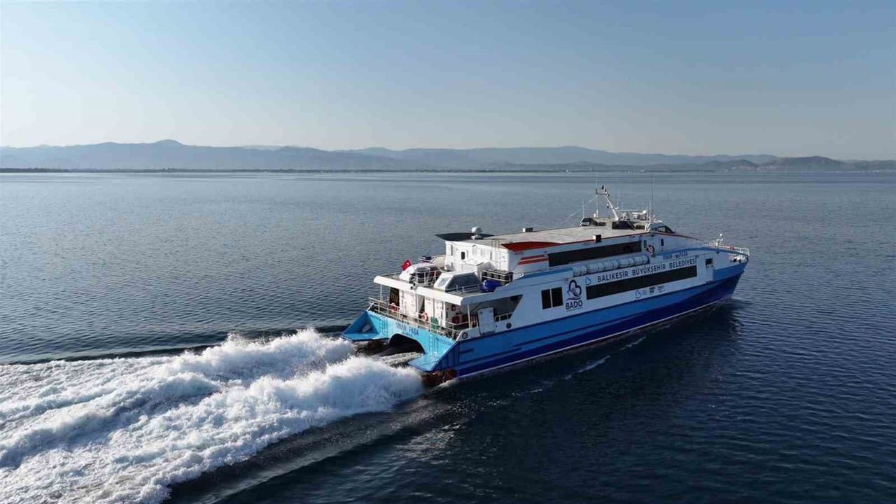 Akçay'tan Midilli'ye yeni hat beklenen ilgiyi gördü