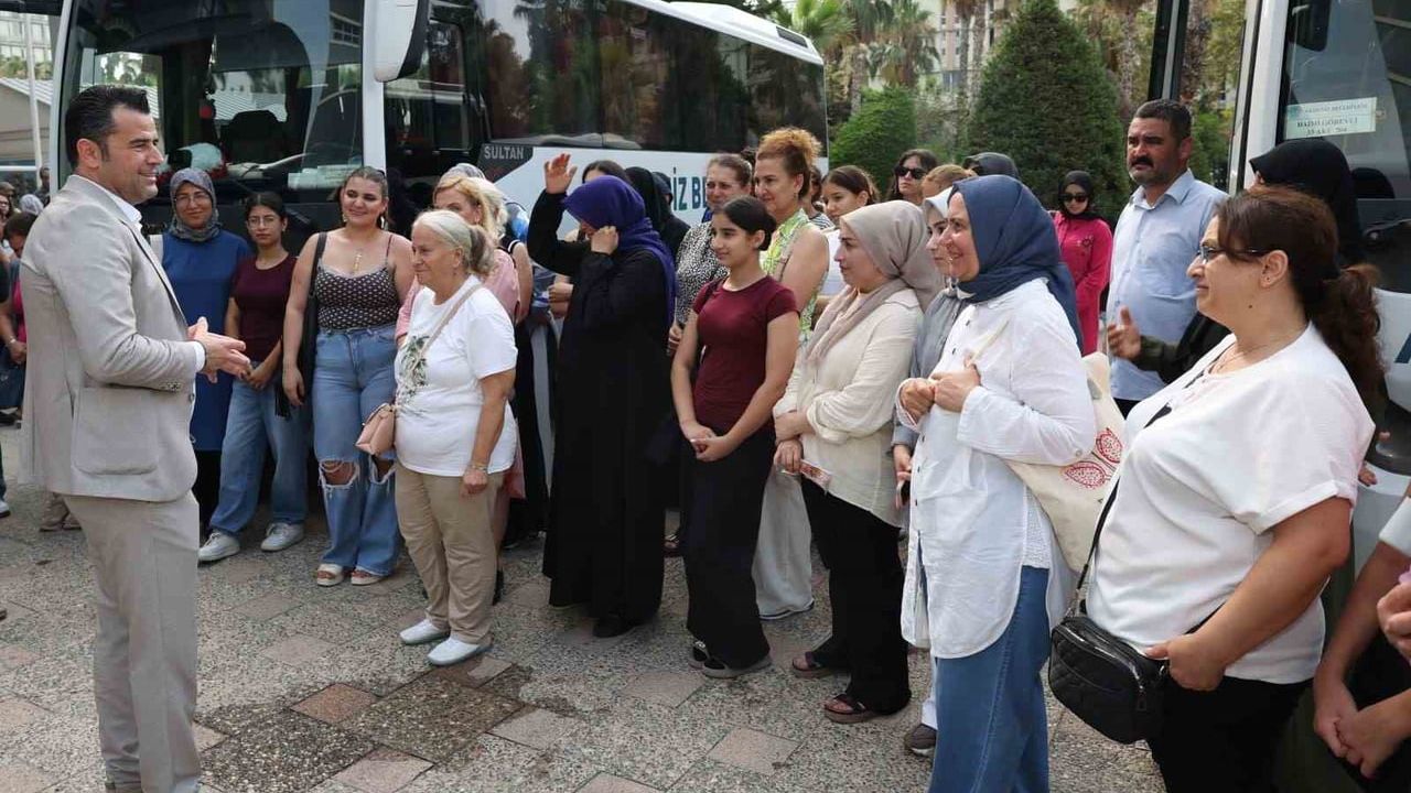 Akdenizli anne ve kızları Kapızlı Gençlik Kampı'nda ağırlandı