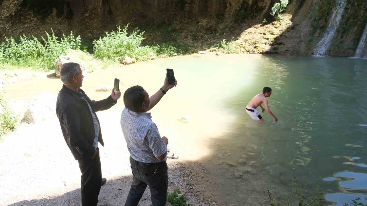 Akpınar şelalesi yeniden akmaya başladı