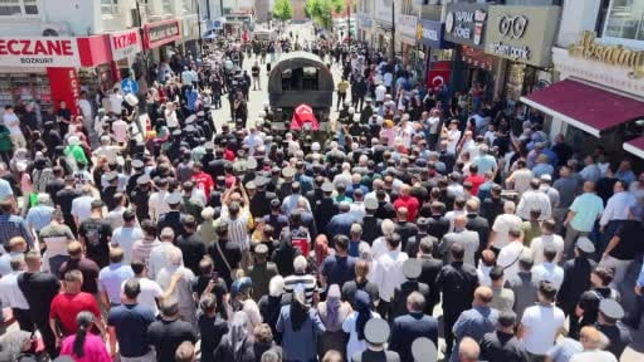 Aksaraylı şehit törenle son yolculuğuna uğurlandı