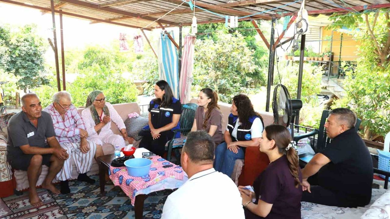 Aksu Belediyesi'nden vatandaşlara sosyal destek ve sağlık hizmeti