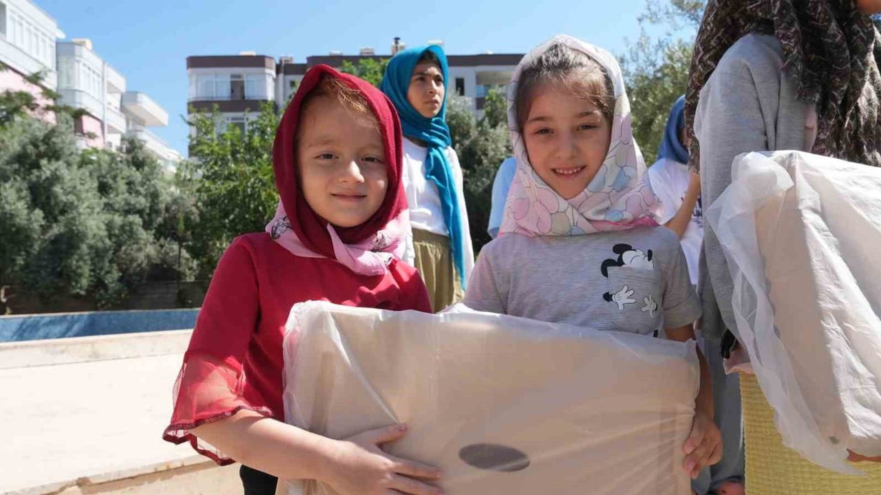 Alanya Belediyesi'nden Kur’an kurslarına 800 rahle desteği