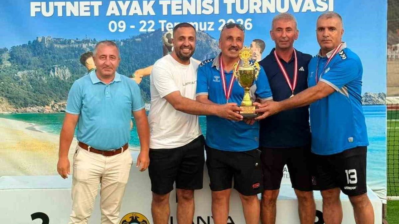 Alanya Belediyespor futnet'te zirveyi korudu