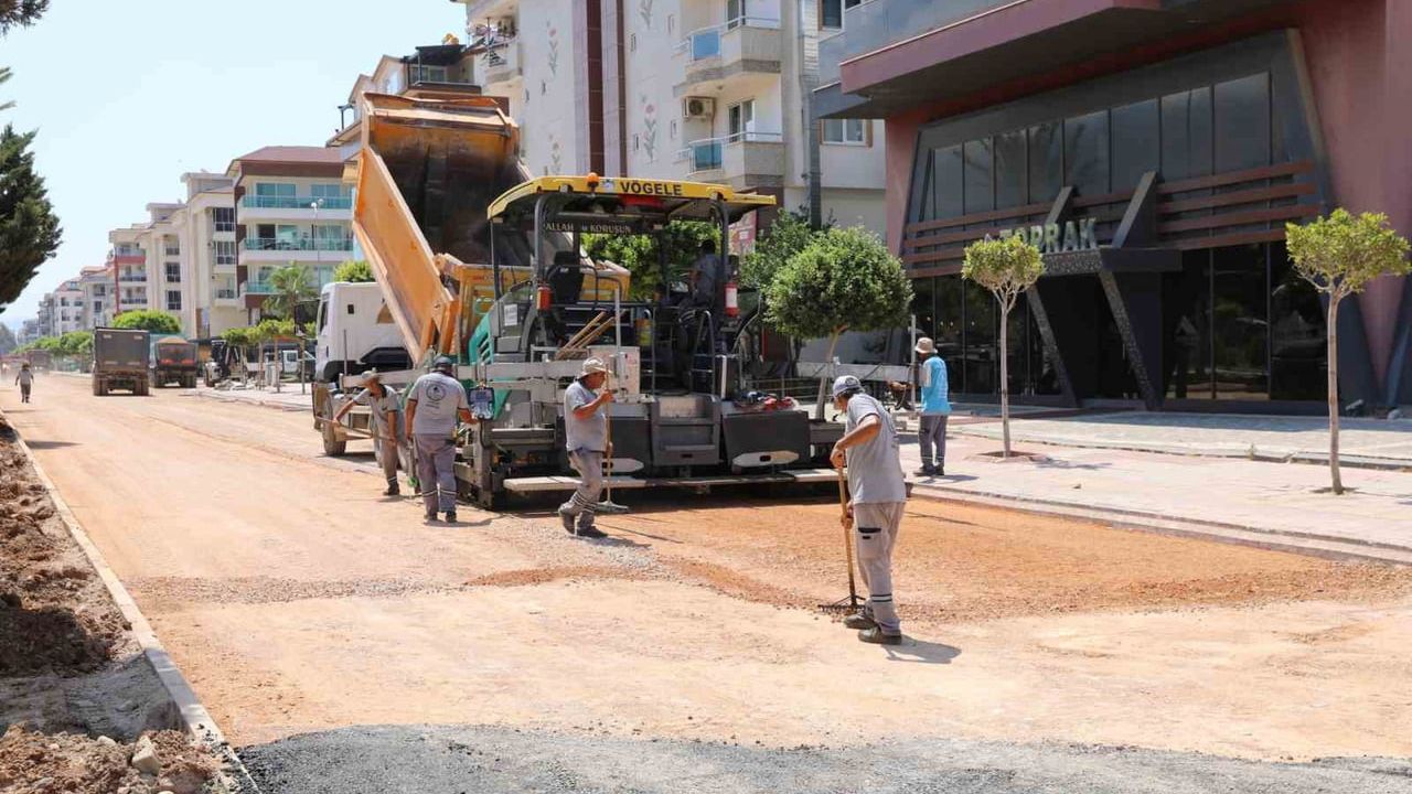 Alanya Kestel Mahallesi'nde altyapı ve üstyapı yenileme çalışmaları etap etap sürüyor