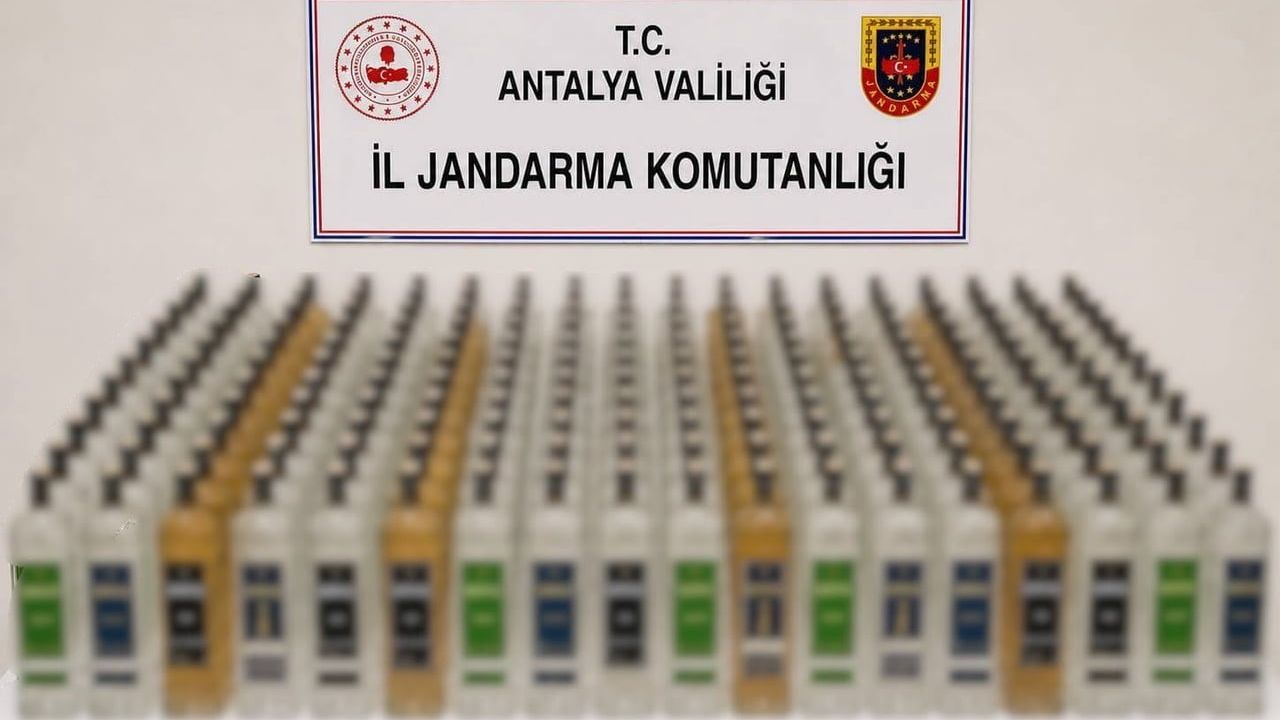 Alanya ve Manavgat’ta kaçak içki operasyonu: 208 litre ele geçirildi