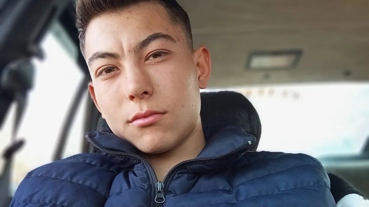 Alaşehir'de traktörü durdurmaya çalışırken hayatını kaybetti