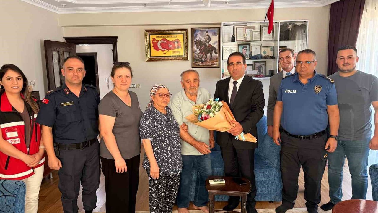 Alaşehir kaymakamı Ercan Öter'in ilk ziyareti şehit evine