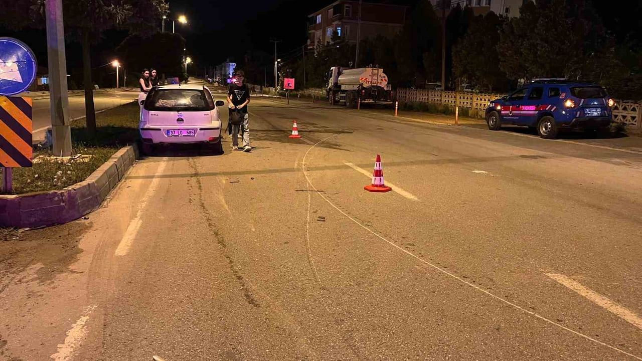 Ali Sakallı Caddesi'nde kaza: iki sürücü hastaneye kaldırıldı