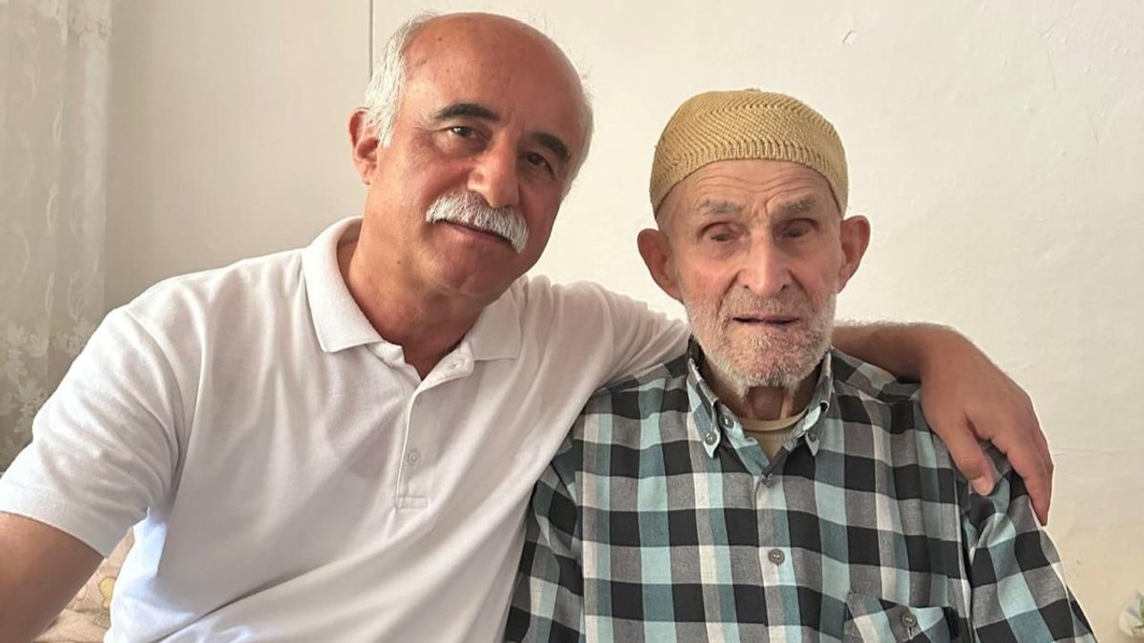 Amasya'da 100 yaşına giren Ali Gezer için sürpriz doğum günü