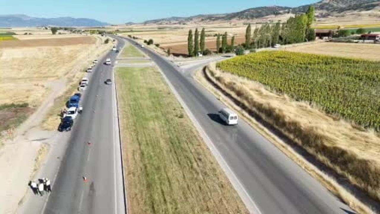 Amasya'da Merzifon yolunda çift katlı otobüs devrildi: 46 kişi yaralandı
