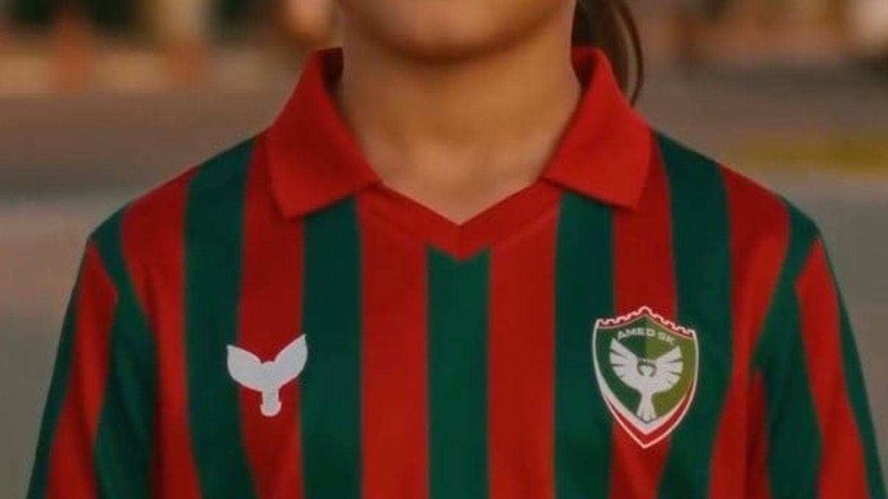Amedspor yeni transferini Kırmızı Medrese'de duyurdu