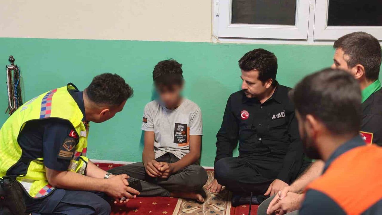 Andırın'da kaybolan 12 yaşındaki çocuk dron destekli aramada sağ bulundu