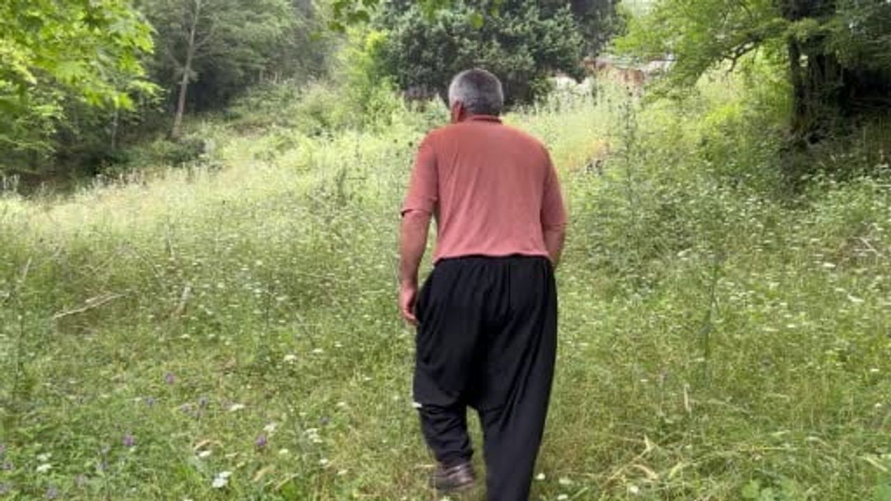 Andız çekirdeklerinden koleksiyonluk tesbih üretiyor