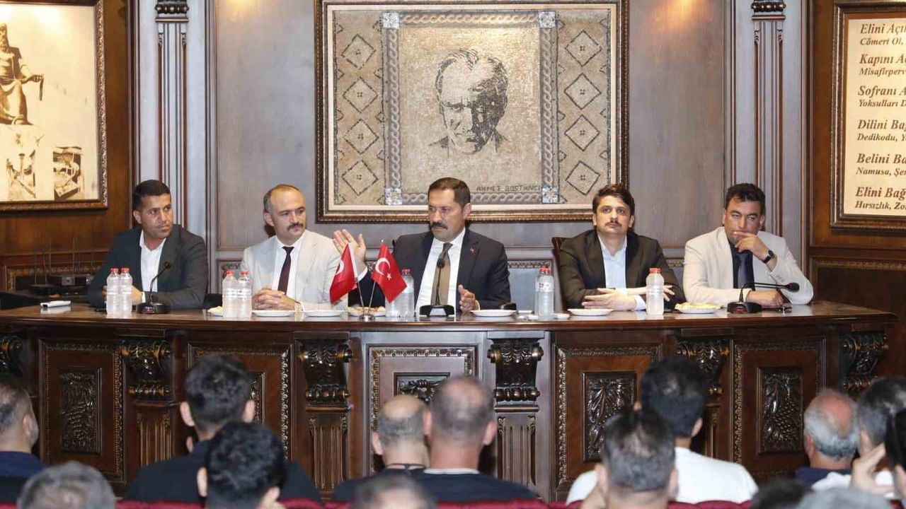 Antakya'da ayakkabıcılar işe dönüş yolunda: yeni sanayi sitesine geçiş süreci