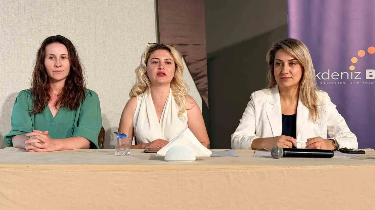 Antalya Bilim Merkezi'nde 'Geleceğin Meslekleri' söyleşileri