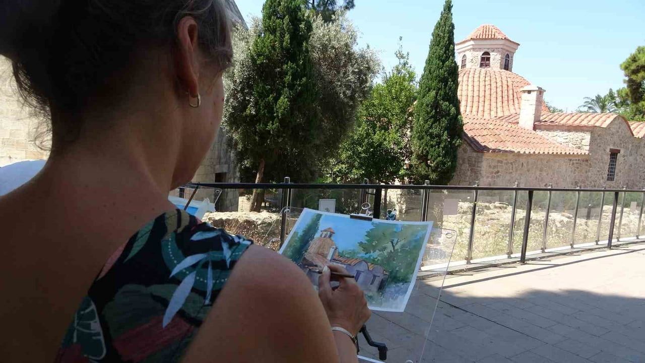 Antalya'nın tarihini suluboyayla tuvale taşıyorlar