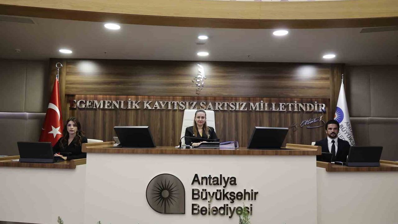 Antalya’nın toplu ulaşım ağı güçleniyor